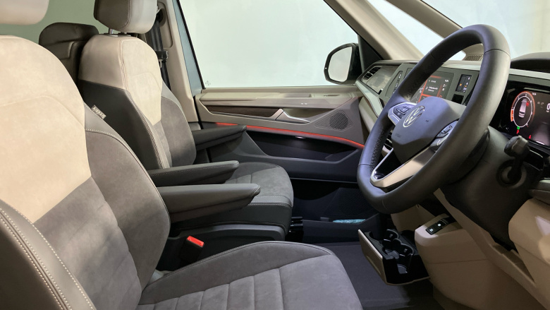 Volkswagen Multivan 2.0 TDI Style 5dr LWB DSG Diesel Estate